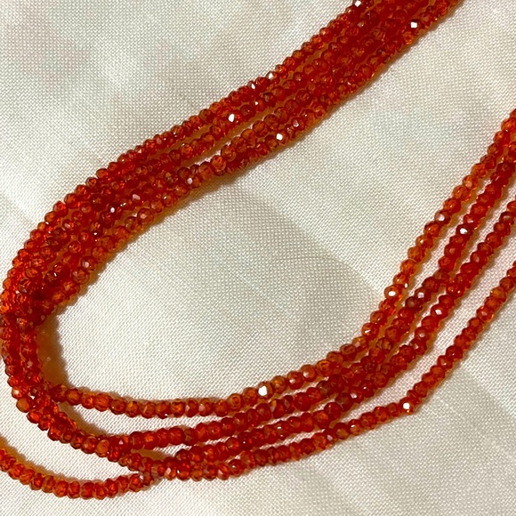Beautiful reddish orange stones made into a necklace with clasp - Picture 1 of 2